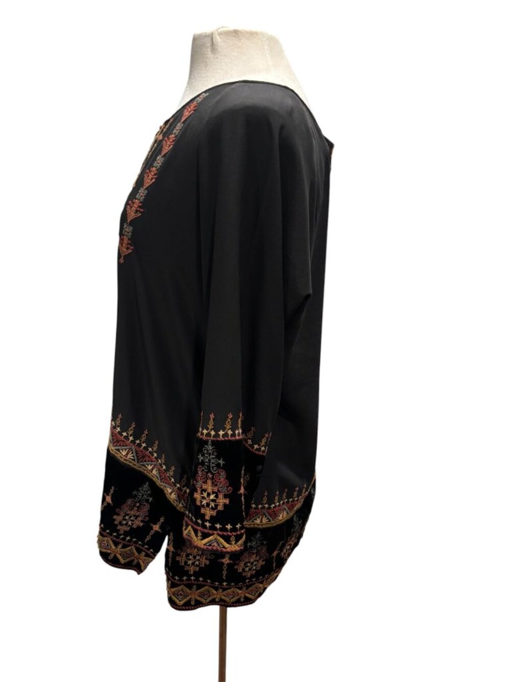 Johnny Was Workshop Silk Embroidered Boho Velvet Tunic Top Medium Black - Picture 3 of 10